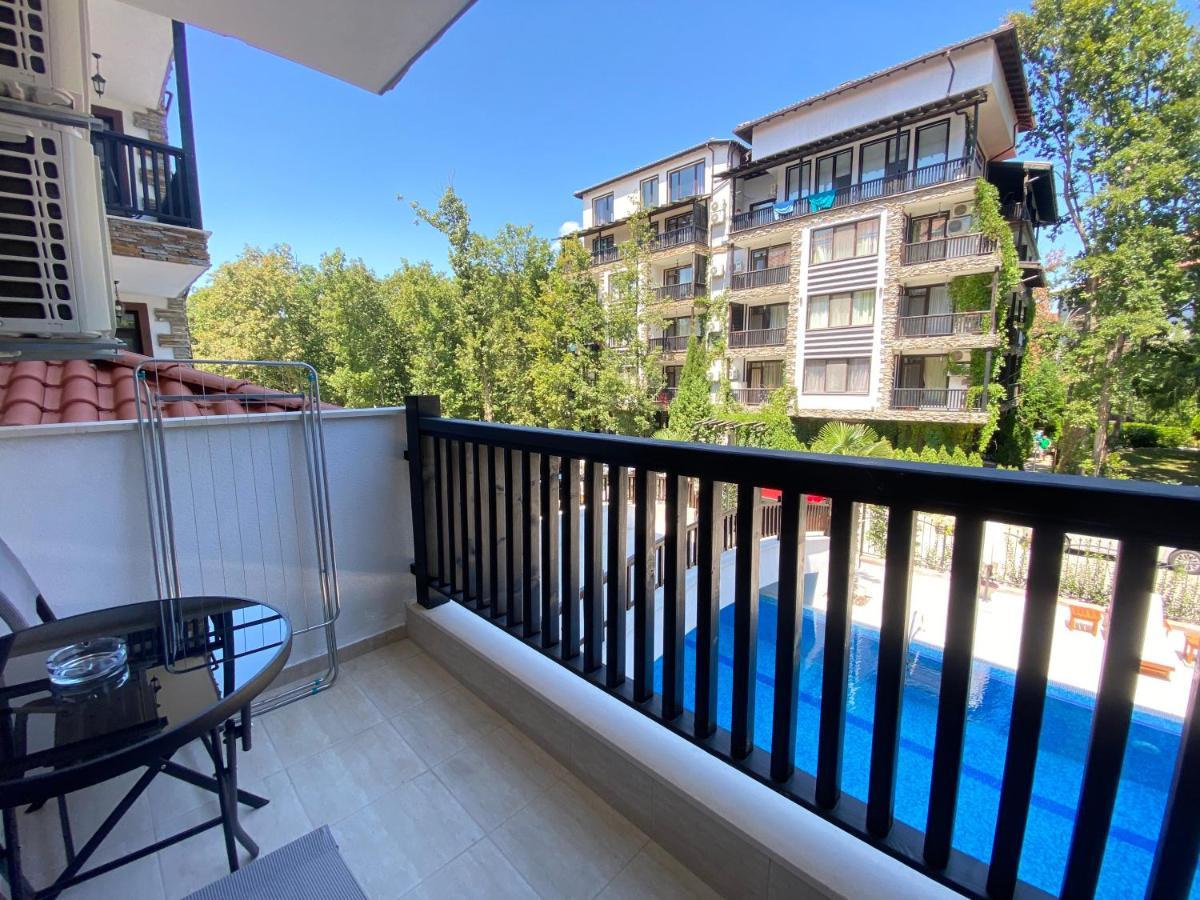 The Green Paradise Apartments Primorsko Exterior photo