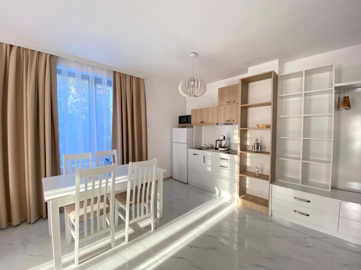 The Green Paradise Apartments Primorsko Exterior photo