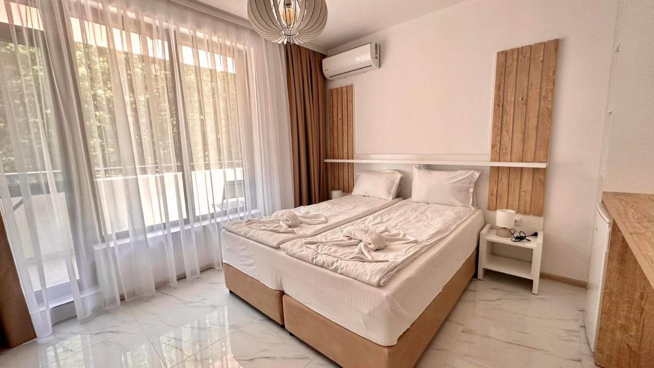 The Green Paradise Apartments Primorsko Exterior photo