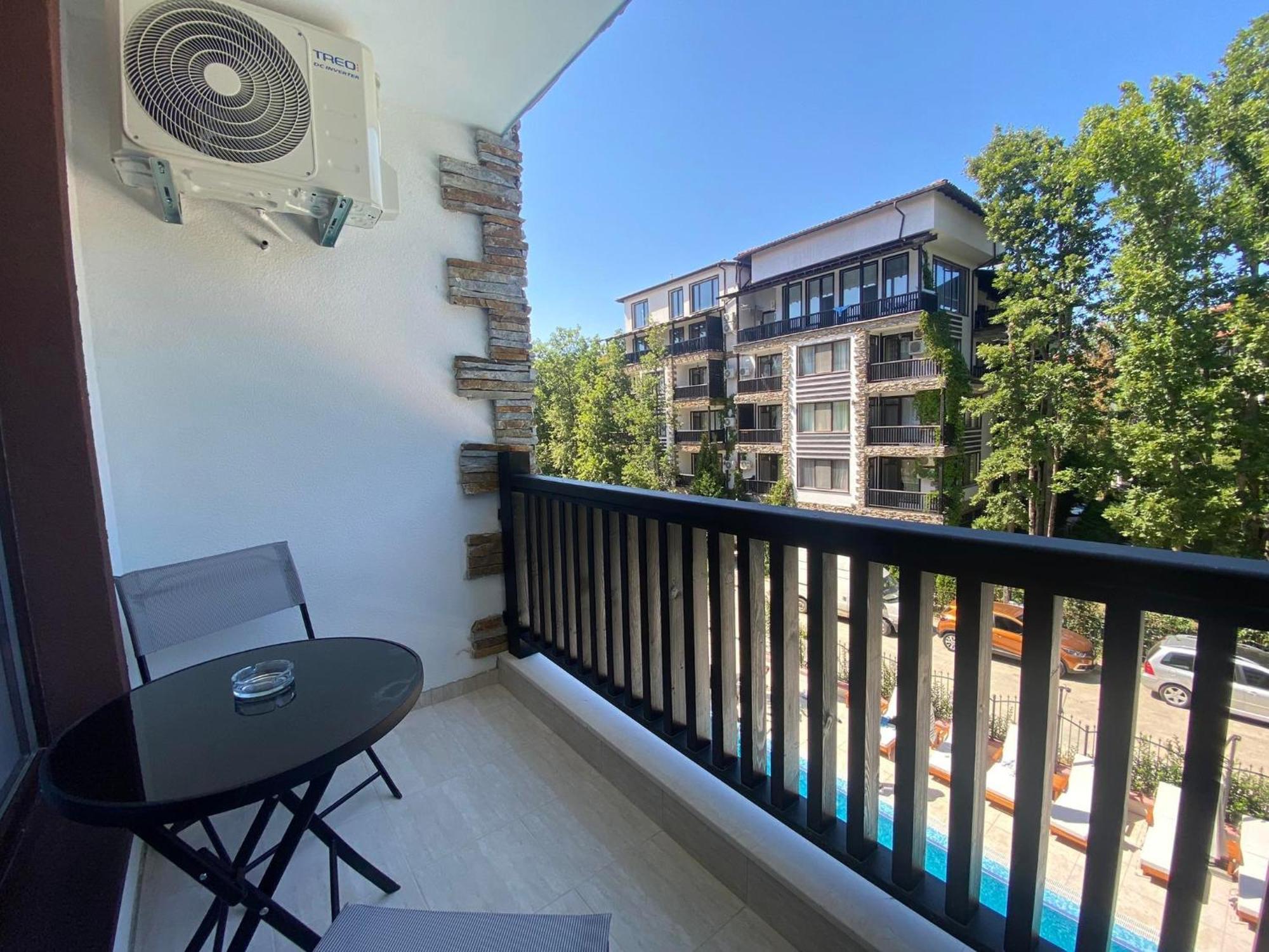 The Green Paradise Apartments Primorsko Exterior photo